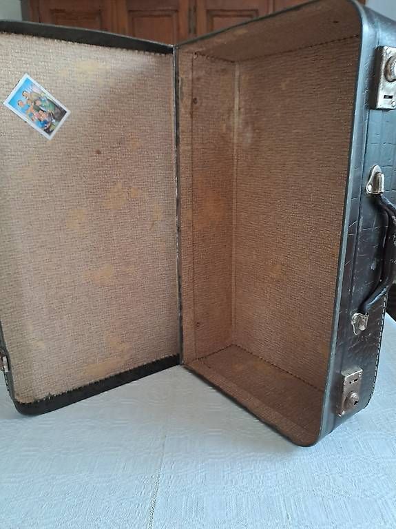 Reisekoffer: Valise – Gebraucht aus Nyon von gredin