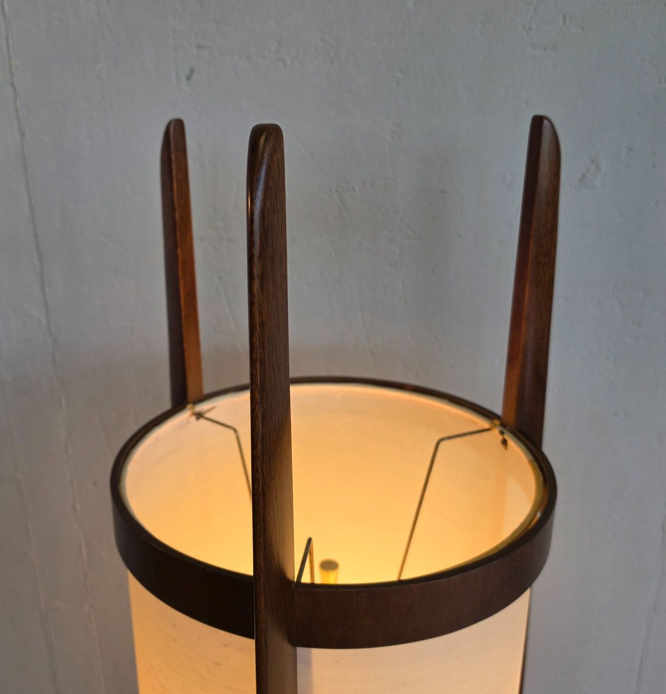 Martin Lampen: Martin Aakervik for Modeline Walnut Floor Lamp Stehleuchte – Gebraucht aus Nottwil von Wondewa-Shop 2