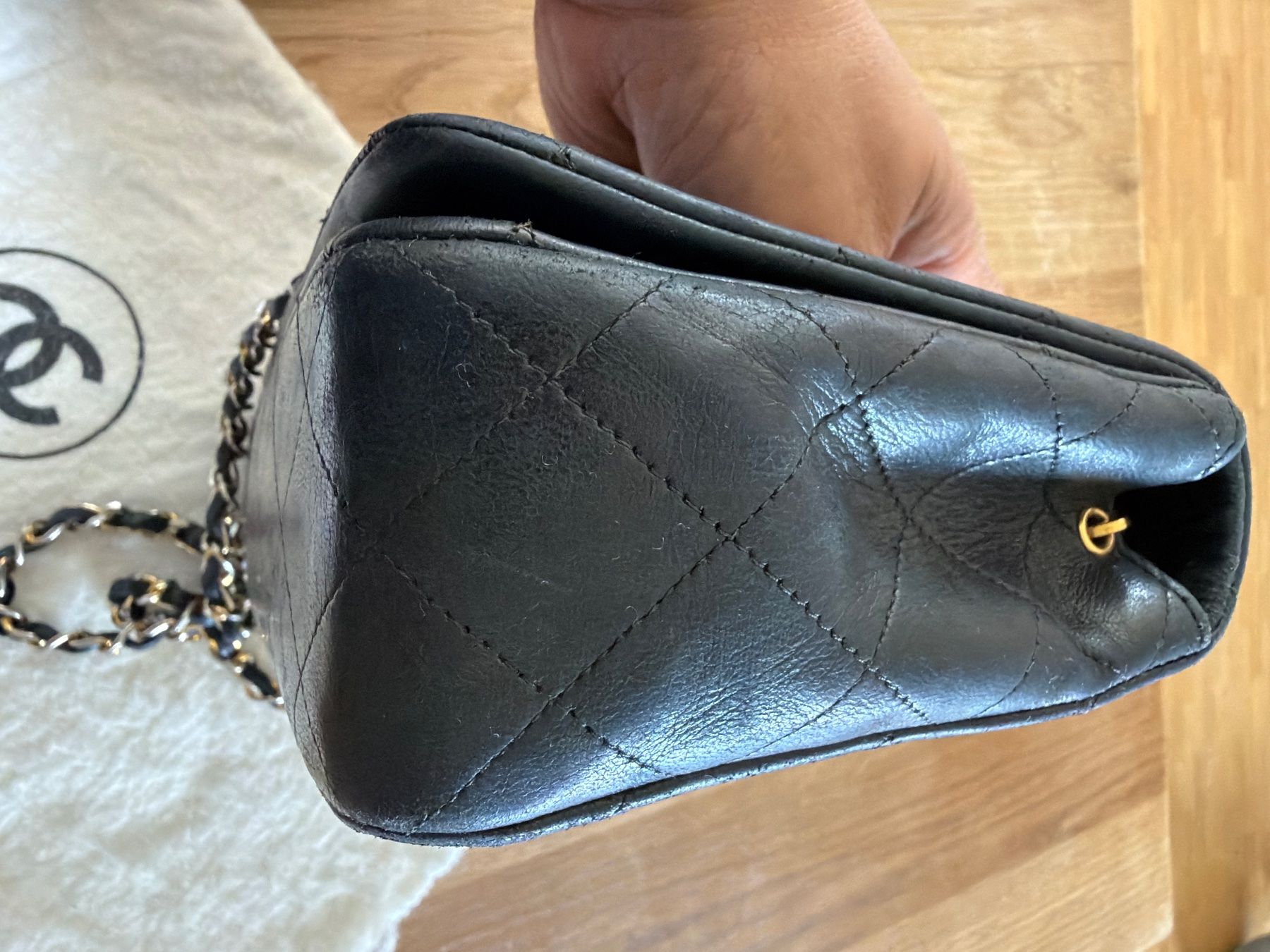 Chanel Taschen für Damen: Vintage Chanel Bag - A Timeless Classic, Great Condition – Gebraucht aus Geneve von esp_8rbh 1