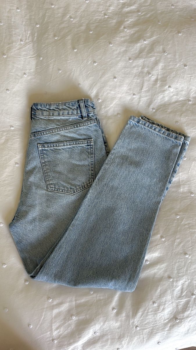 Zara Jeans: Jean troué taille haute Zara, taille 36 – Usato da Monthey venduto da cel_k2h8 1