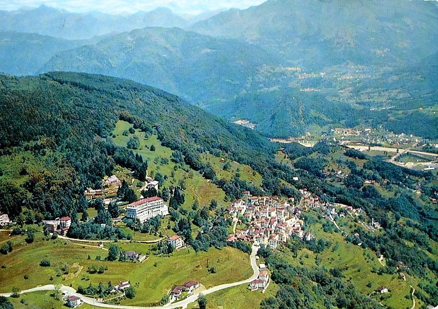 Cartoline postali: CADEMARIO Aerofoto – Usato da Jona venduto da philajona
