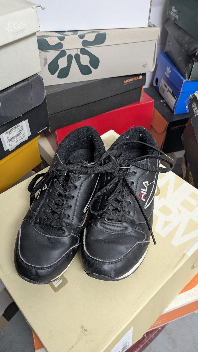 Fila Scarpe da uomo: FILA Schuhe schwarz – Usato da Morgarten venduto da rra_jvw7