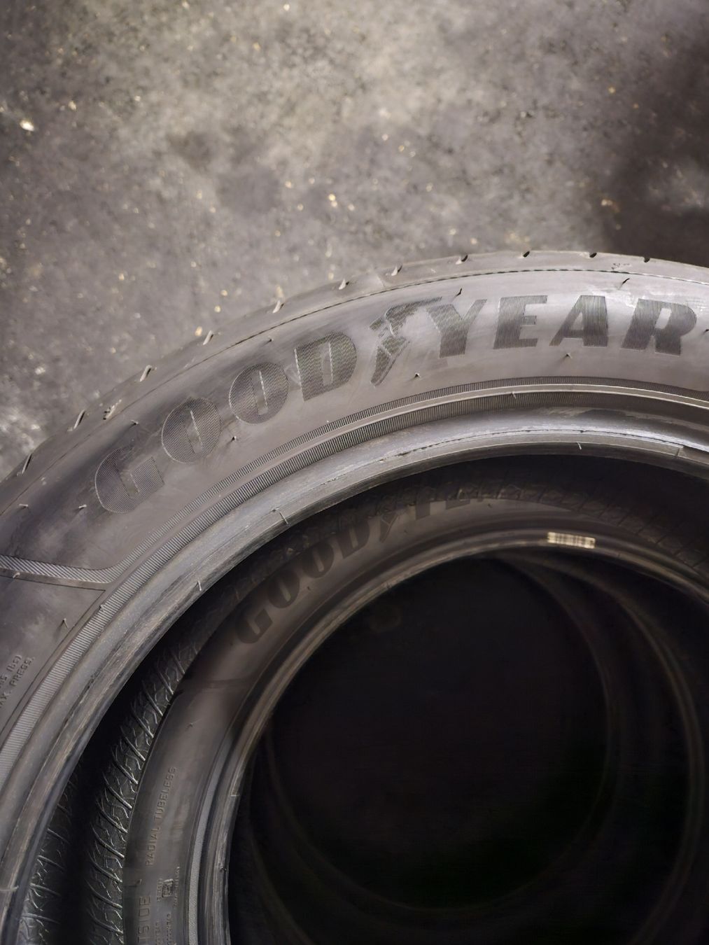 Goodyear Pneumatici & Ruote complete: Sommerreifen 225/50 R19 praktisch neu – Nuovo (secondo la descrizione) da Beringen venduto da Solaia95 6