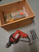 Bohrmaschine mit Zubehör