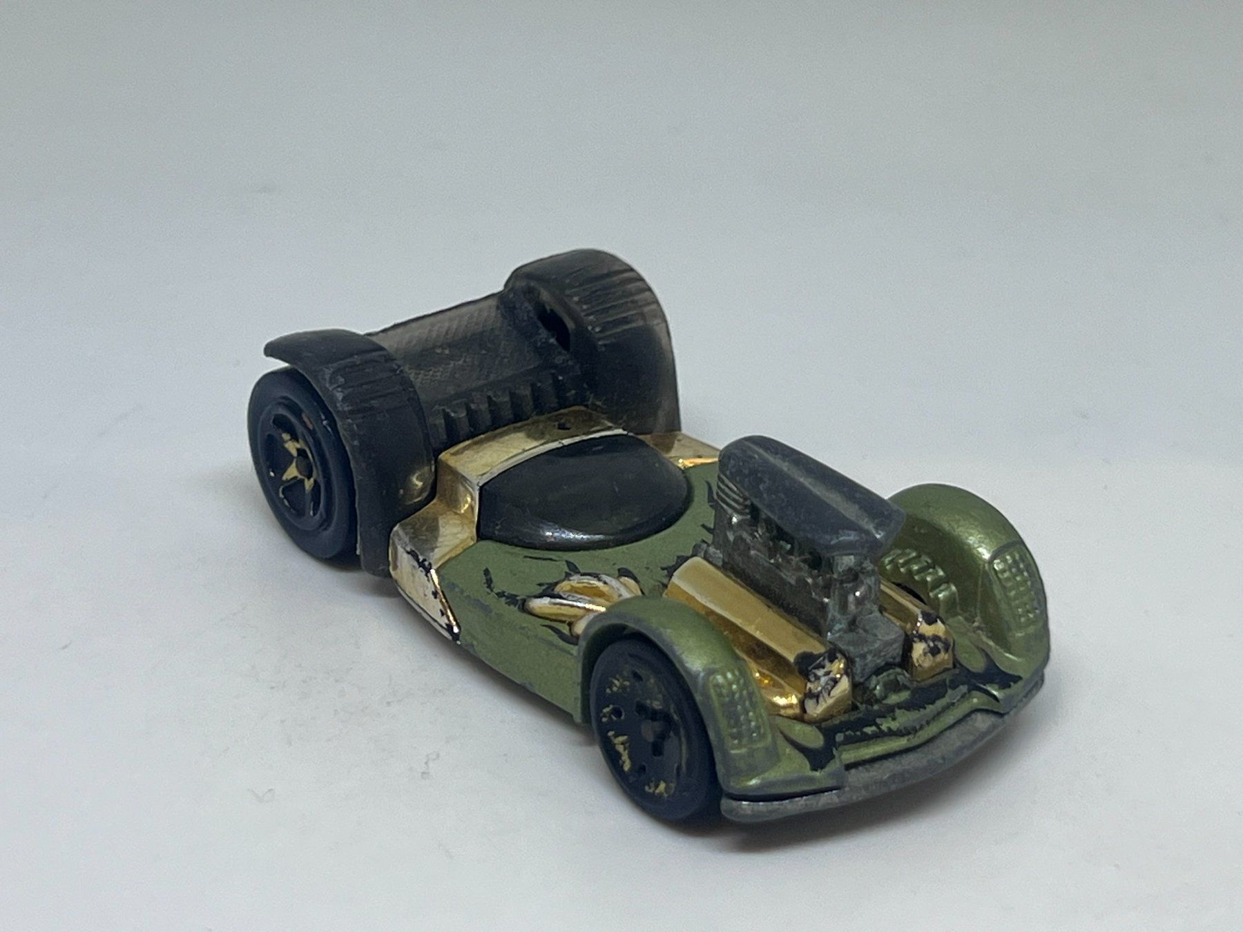Hot Wheels Modellini d'auto: Hot Wheels Flattery #432 – Usato da Wildegg venduto da LaaBoutique