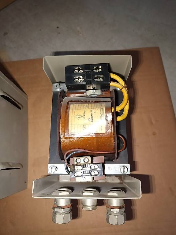 Elektronikbauteile: 12v travo mit 50 A – Gebraucht aus Schönenbuch von Mobbi72