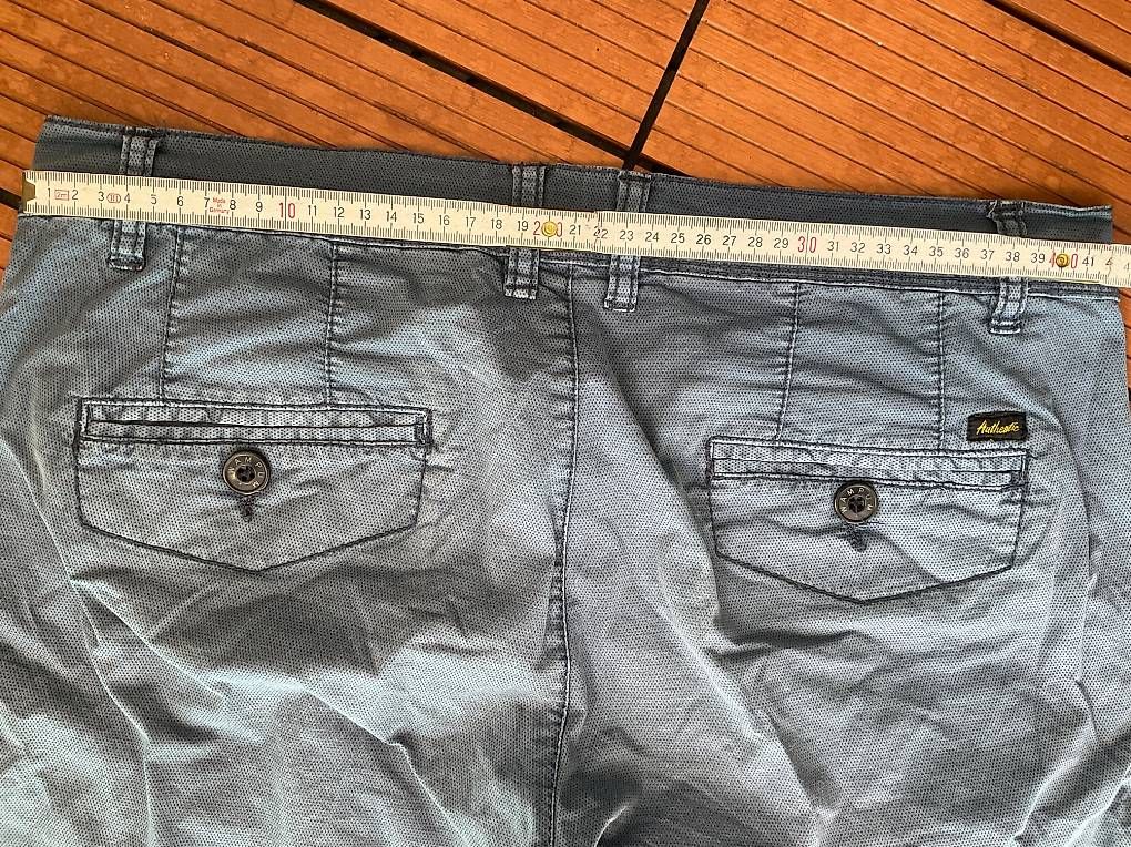 Pantaloni: Herren Wampum Shorts – Usato da huttwil venduto da care.b 3