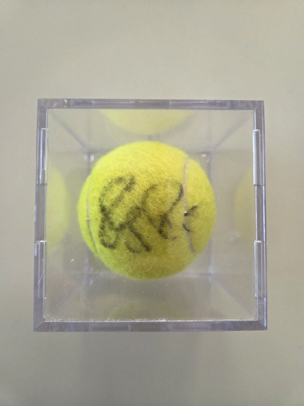Autogramme: Balle de Tennis signée par Roger Federer – Neu (gemäss Beschreibung) aus Crissier von viguzzz