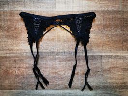 Sexy schwarze Strapsen mit Spitze Grösse M