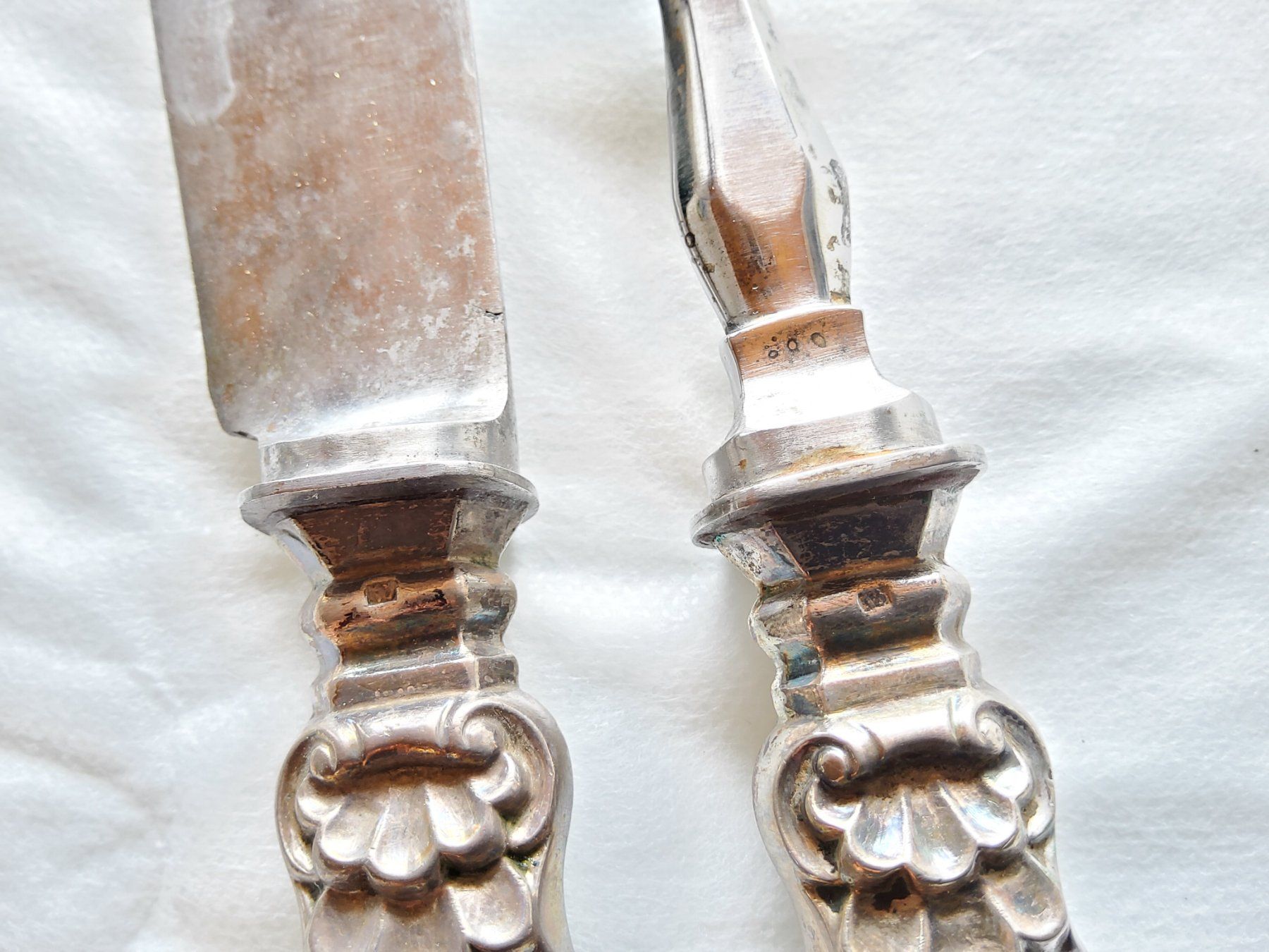 Set di posate: Coffret de deux couverts anciens en argent  – Usato da Malleray venduto da Broc-Mo 7