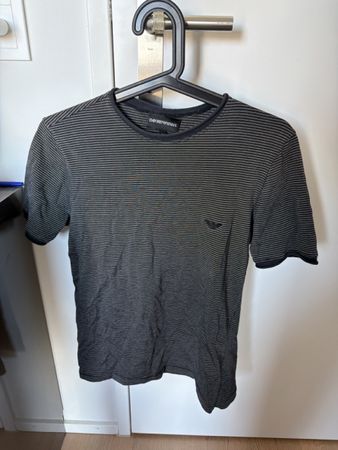 Emporio Armani T-Shirt Gr. M gestreift 