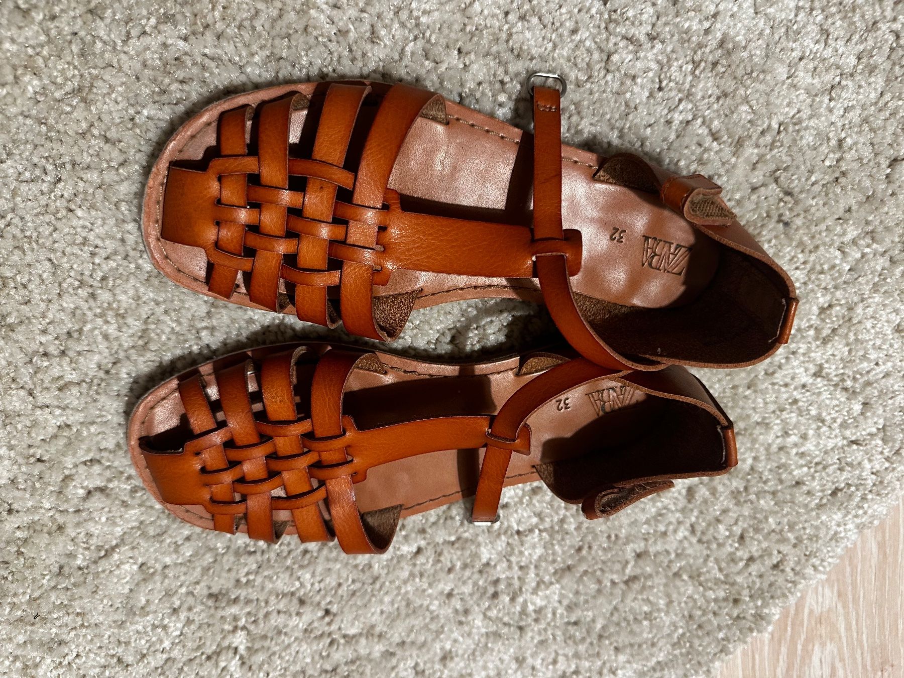 Zara Scarpe per ragazze: Schuhe leder 32 gr. – Usato da Rapperswil BE venduto da aro_66tx 1