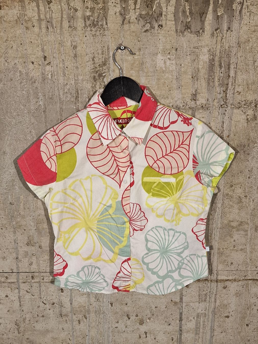 Quiksilver Camicette: Quiksilver Hemd kurzarm Grösse S Blumenmuster weiss – Usato da Affeltrangen venduto da Szafaoli