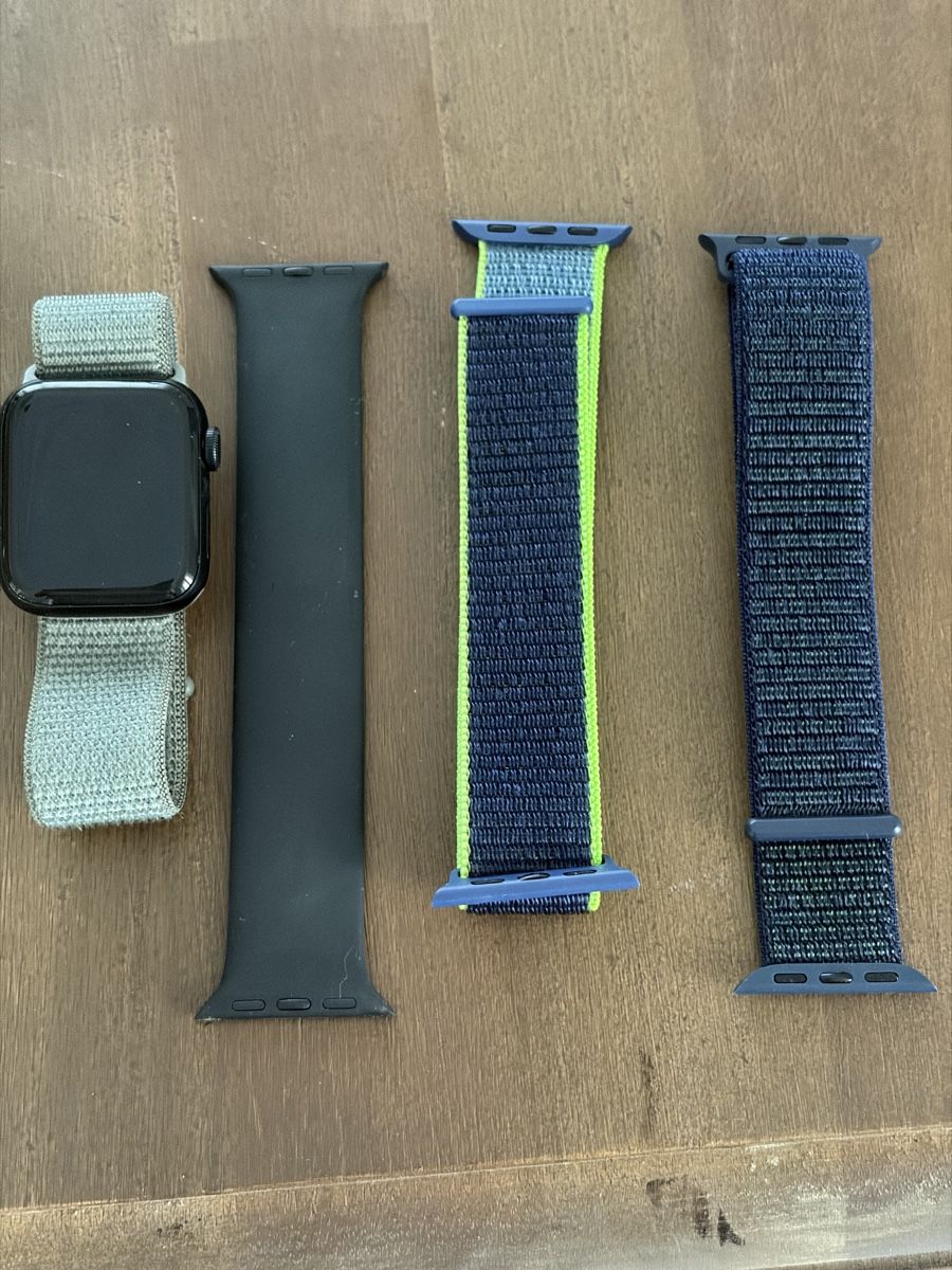Apple Smartwatch: Apple Watch SE GPS 4mm – Usato da Tagelswangen venduto da Gizzmo..77 3