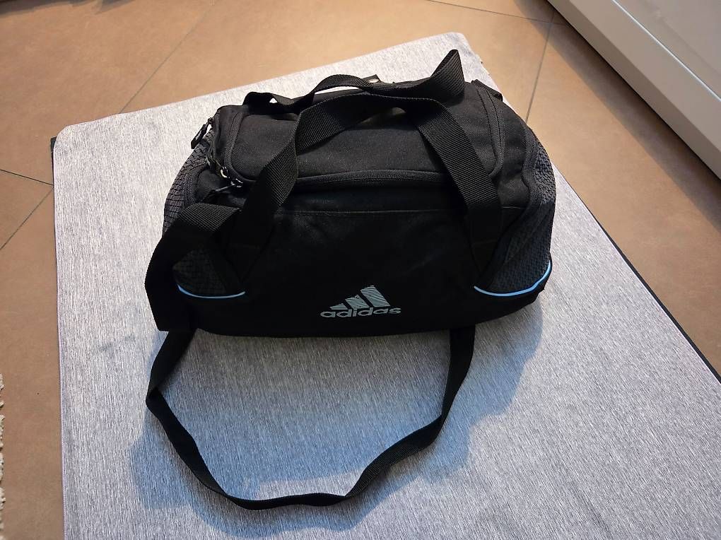 Adidas Borse da donna: Sac de sport ADIDAS – Usato da Petit-Lancy venduto da ZazouB 2