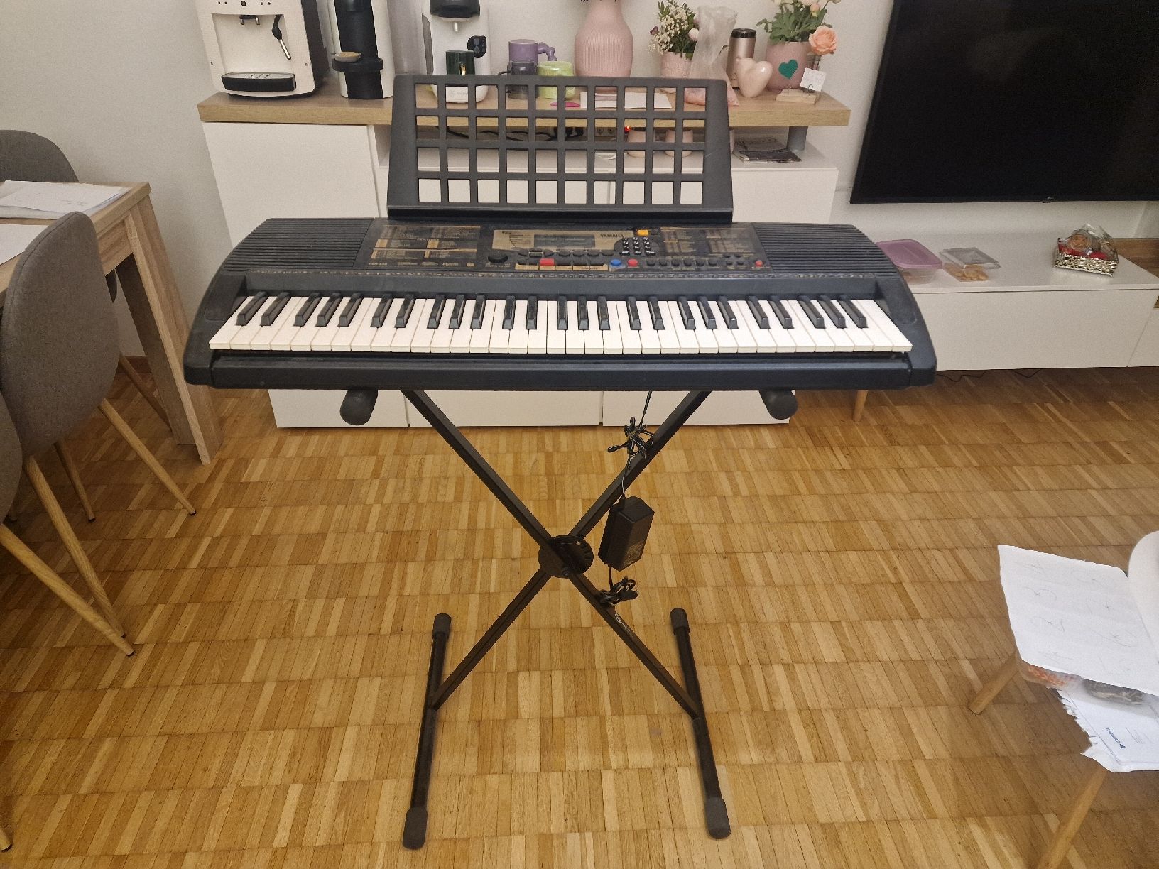 Yamaha PSR-225 Keyboard - Perfect for Aspiring Musicians