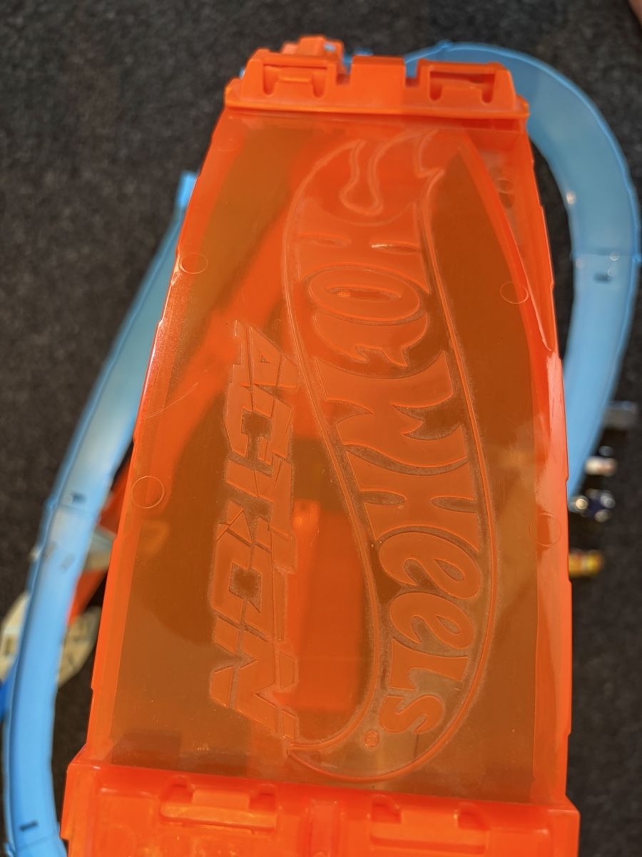 Hot Wheels Rennbahnen: Hot Wheels Bahn Loop-Looping Set mit Autos gebraucht – Gebraucht aus Jaberg von Sportlochi 1