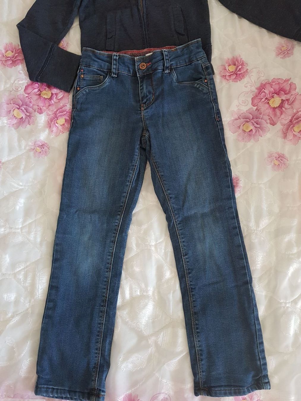 Kleiderpakete & -sets: Kleiderset A&F Pulli+gefütterte Jeans – Neu (gemäss Beschreibung) aus Reinach AG von innamac 3