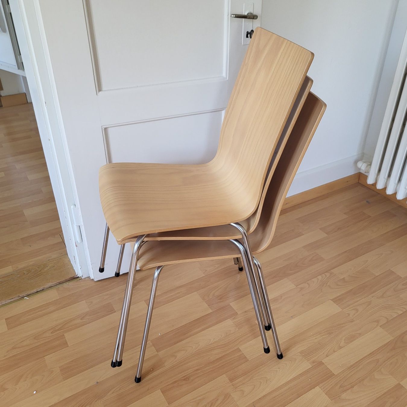 Chaises: Stühle – D'occasion à Lostorf par Benidomi1
