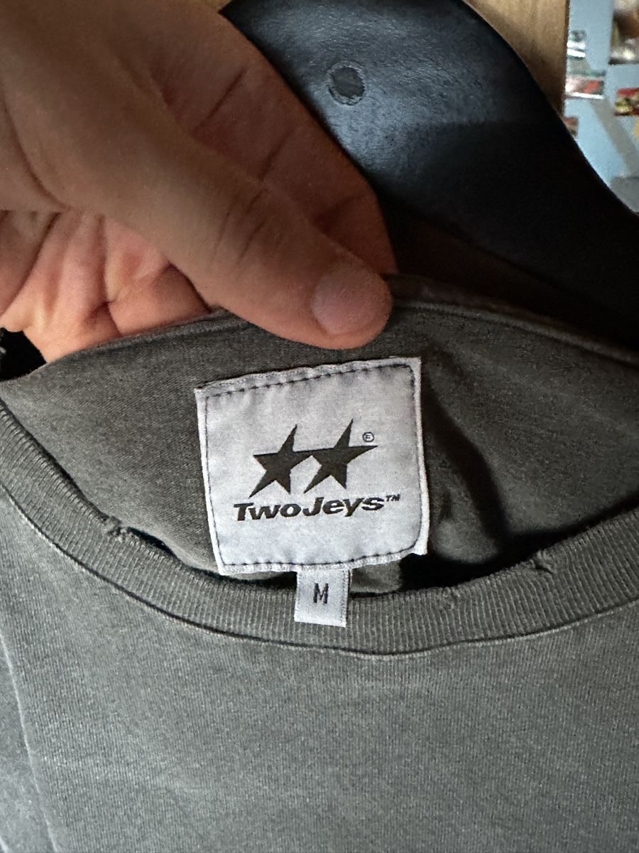 T-Shirts: Twojeys Longsleeve size M – Gebraucht aus Villars-Burquin von Iliasso 2