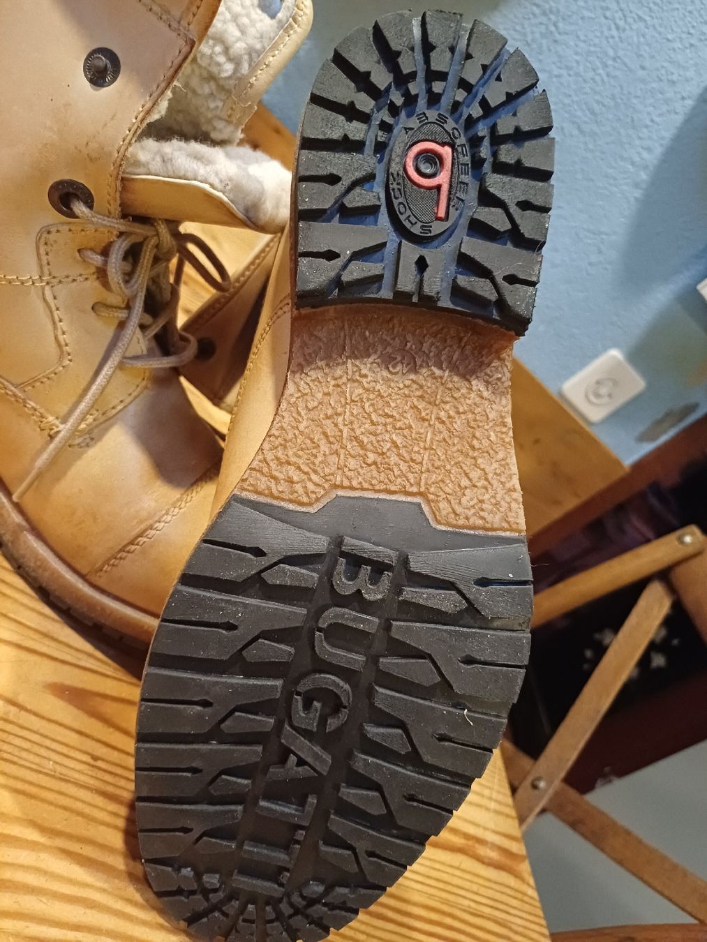 Bugatti Scarpe da uomo: Bottines Bugatti fourrées cuir neuves camel 42 – Nuovo e nell'imballaggio originale da Marin-Epagnier venduto da Babaa 3