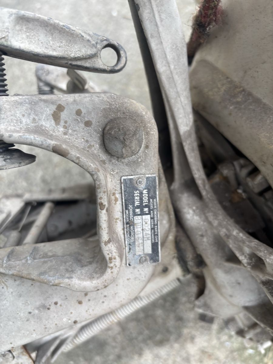 Motori: Johnson Aussenbordmotor Alt – Difettoso da Merishausen venduto da edw_y8yk 3