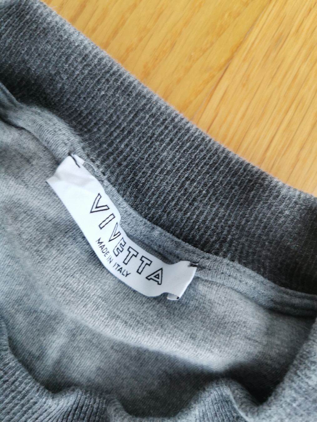 Pullover & Sweatshirts: Pullover Gr. 44 Vivetta Luxuslabel – Gebraucht aus Sursee von Ventiduese 1
