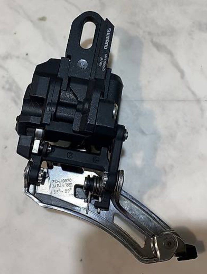 Shimano Pezzi di ricambio: Shimano XTR Di2 umwerfer – Usato da Bosco Luganese venduto da pagnamen 1
