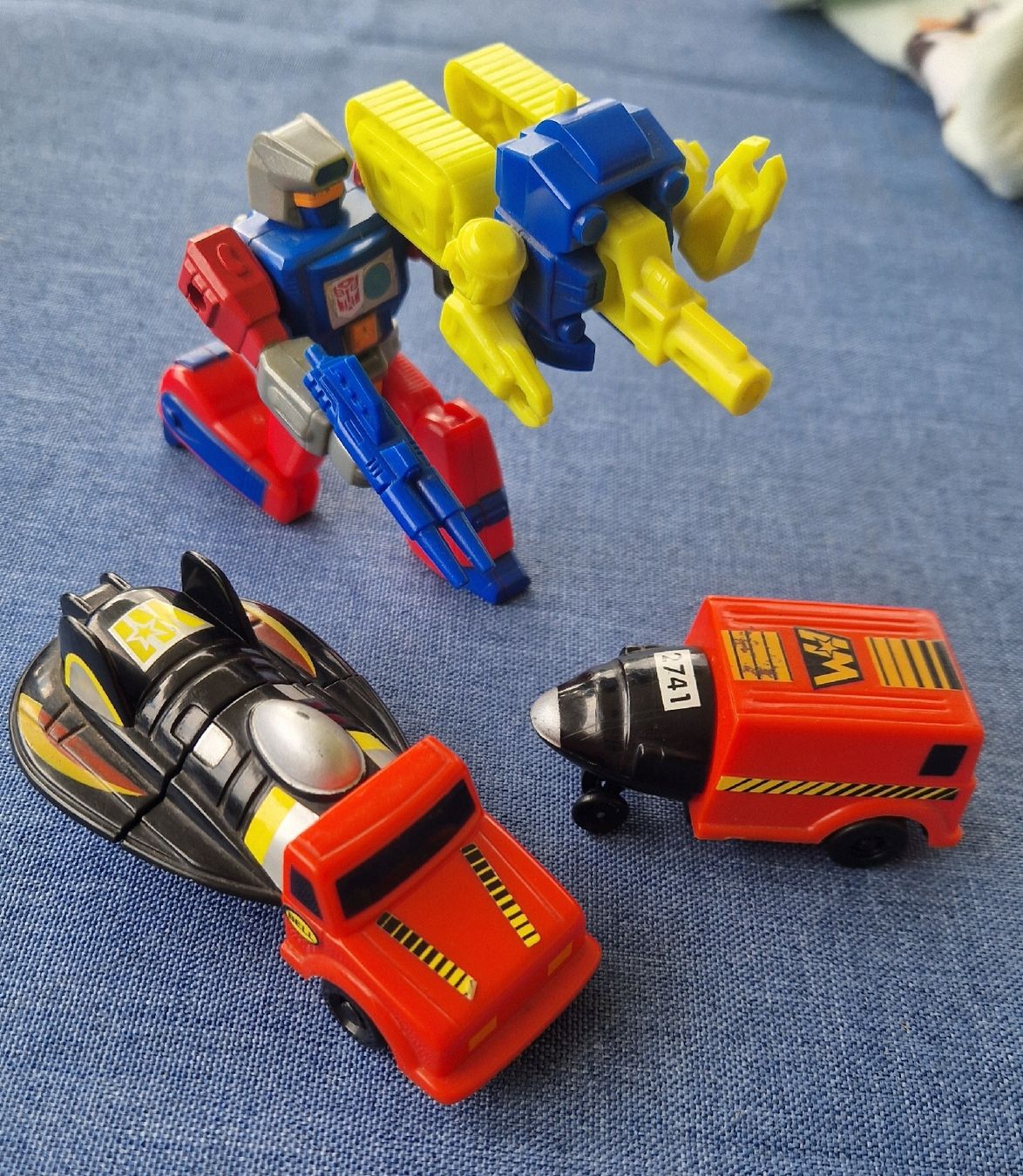 Hasbro Giocattoli: Hasbro 1990 4x Transformers G1 Figuren, Auto, Flugzeug, Jet – Usato da Rheinau venduto da tobitobsen80 2