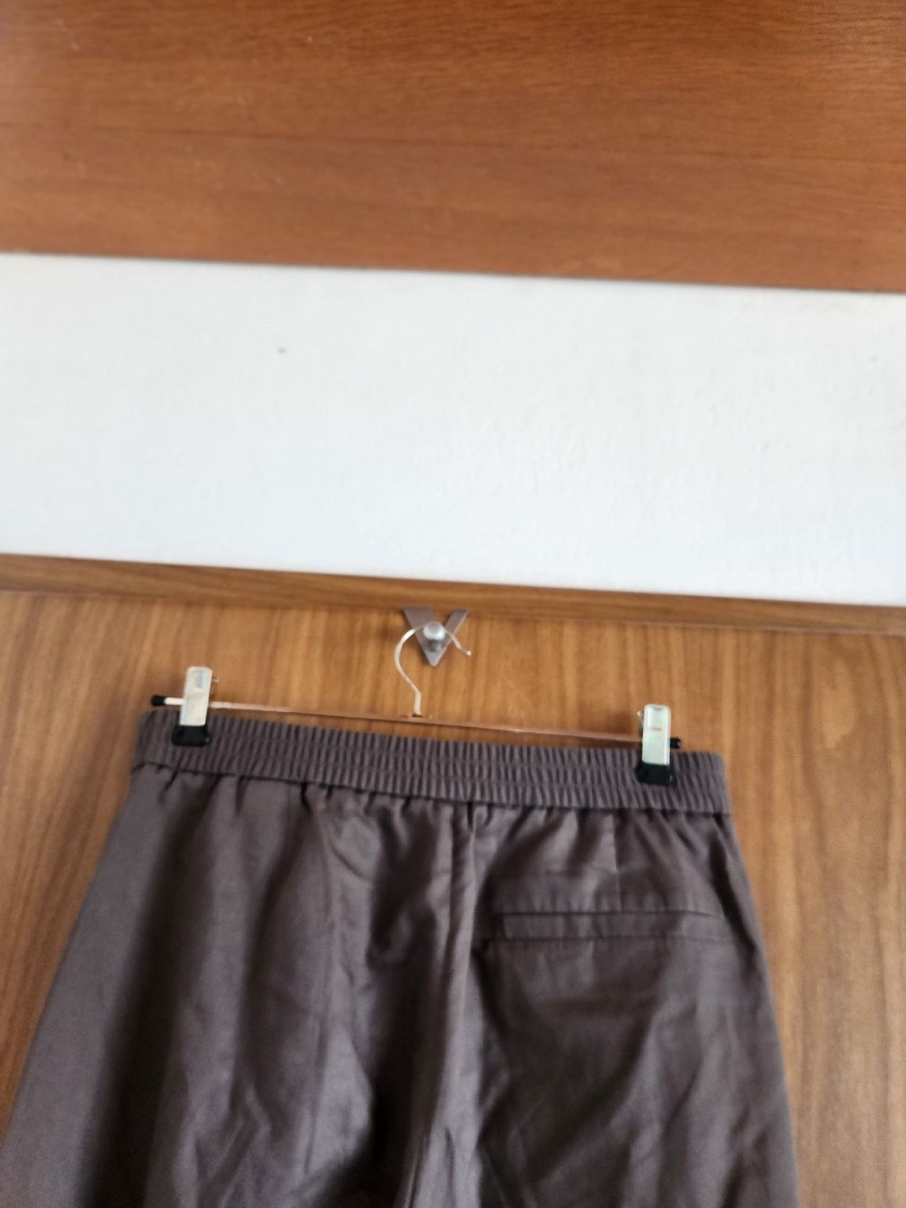 Cos Pantalons: Pantalon COS  kaki taille M  – D'occasion à Niedergösgen par Eva2410 2