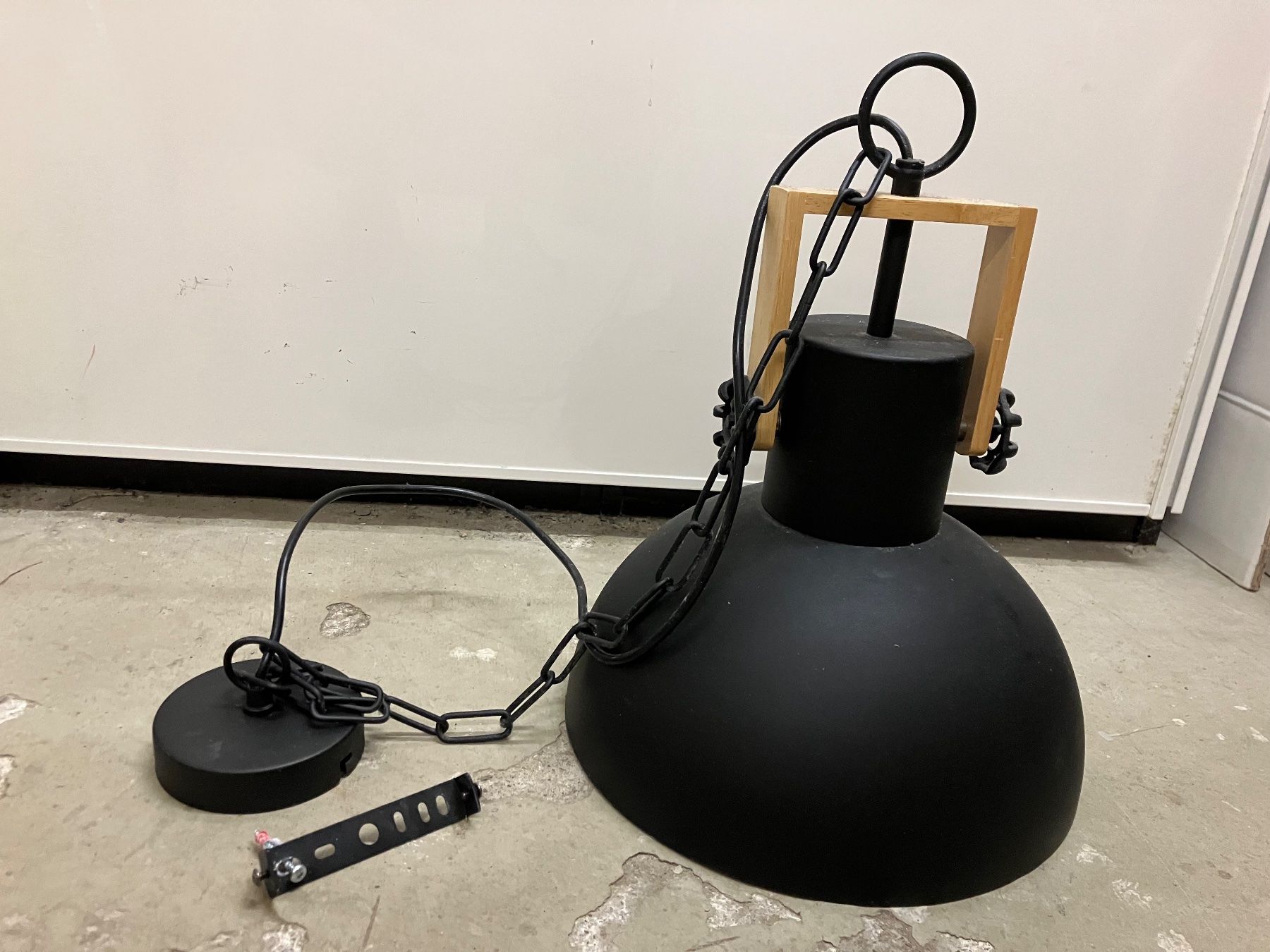 Kronleuchter & Deckenlampen: Deckenlampe Deckenleuchte höhenverstellbar – Gebraucht aus Zürich von jus_pph5 1
