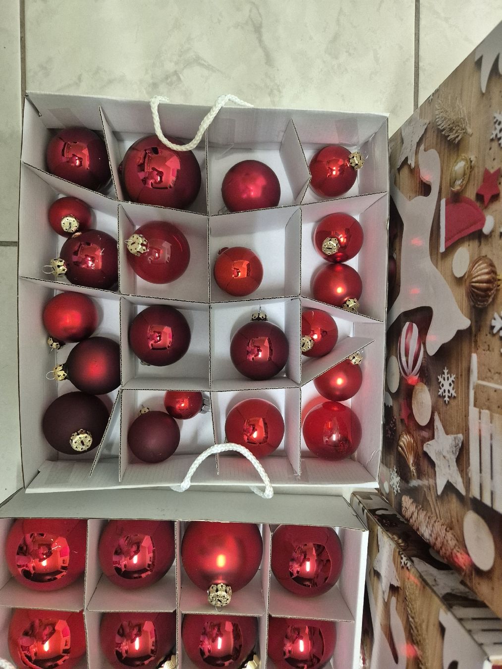 Toutes les décorations: rote Weihnachtskugeln – D'occasion à Anglikon par wba8008 1