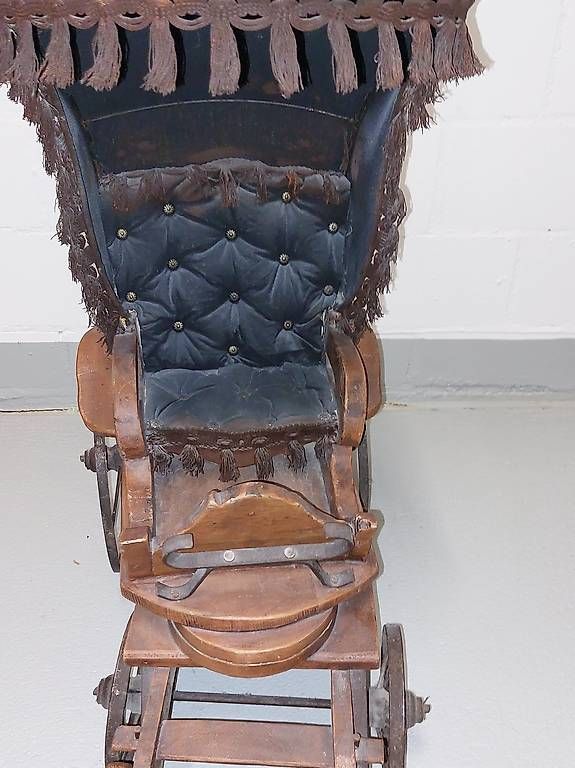 Carrozzine per bambole: Antiker Puppenwagen – Usato da Hefenhofen venduto da ucetsch 1