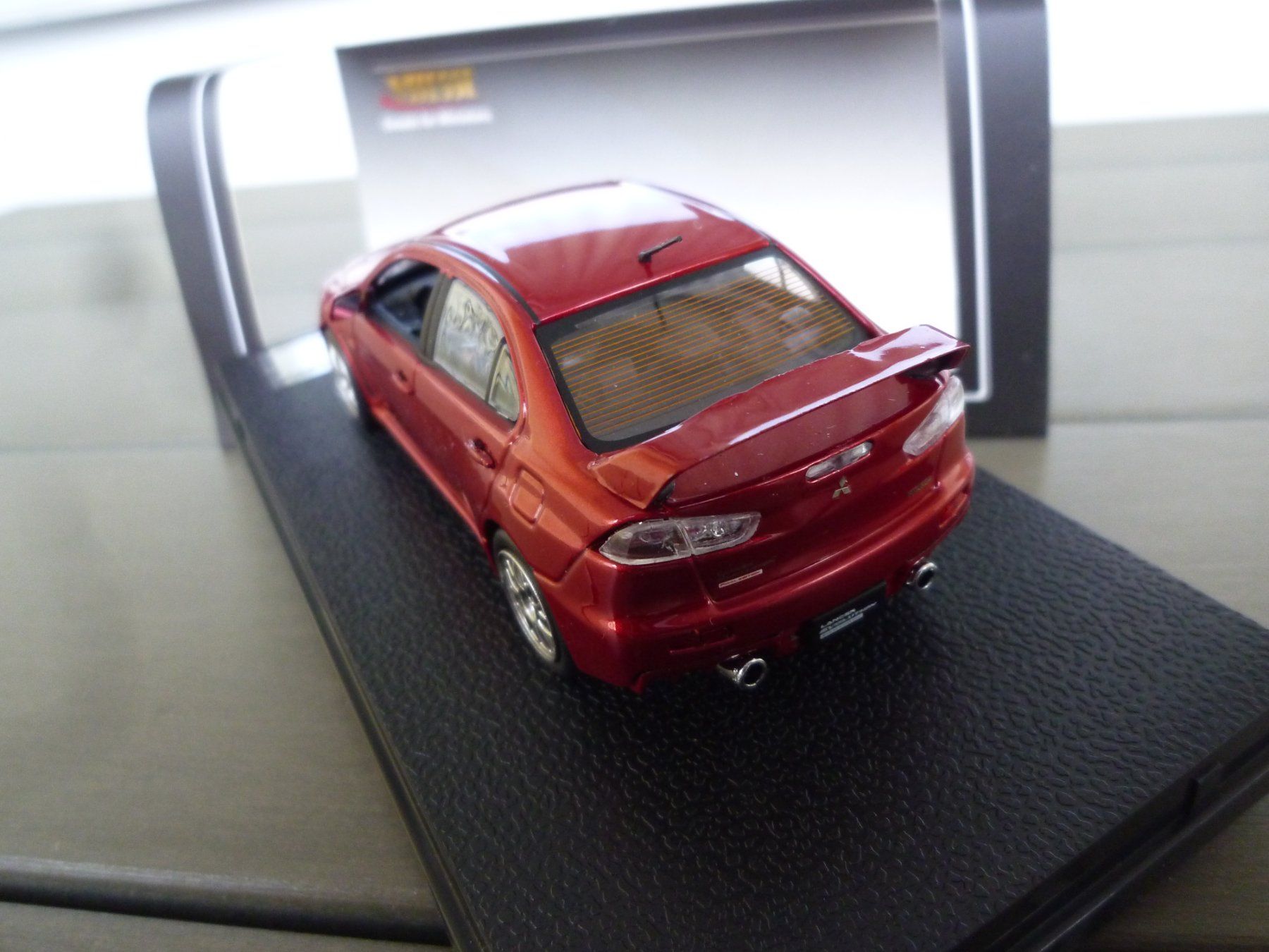 Mitsubishi Modellini d'auto: Mitsubishi Lancer Evolution X – Nuovo e nell'imballaggio originale da Flawil venduto da Imperiosud 3