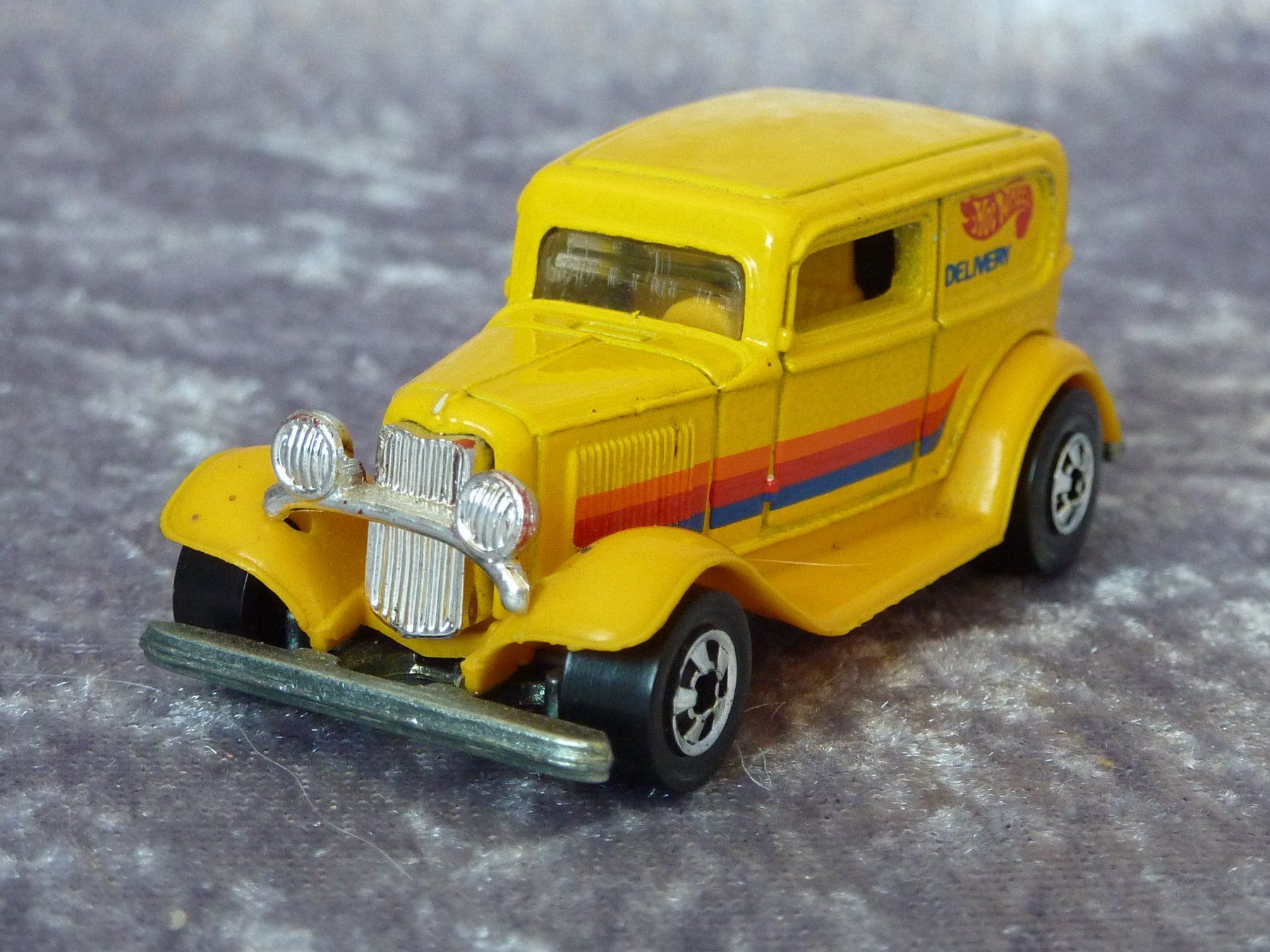 Hot Wheels Modellini d'auto: '32 Ford Delivery gelb 1:64 – Usato da Dürrenäsch venduto da Cobra1ch 1