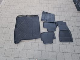 Gummimatten Set Volvo V60 II ab 2018 schwarz gebraucht