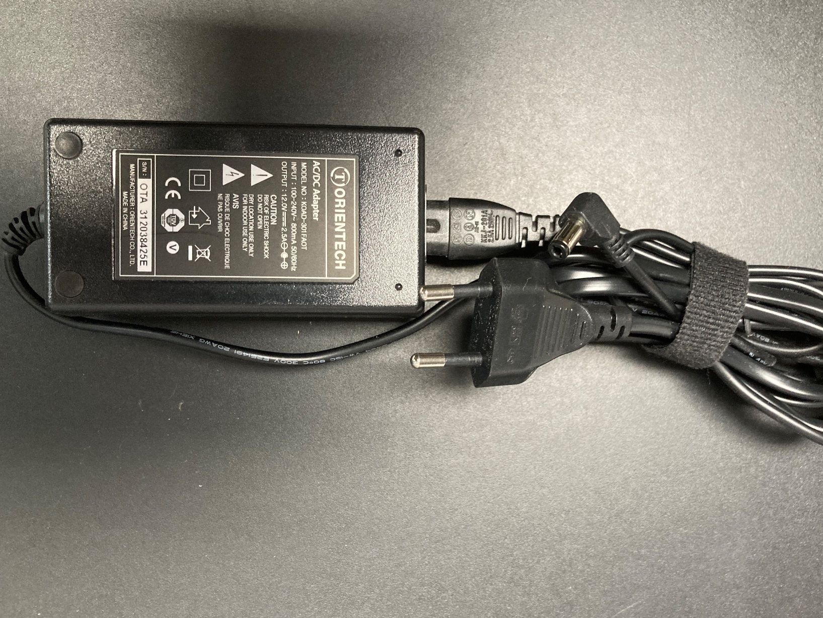 Unità & Adattatore: TORIENTECH AC/DC Adapter – Usato da Lüsslingen venduto da Piper