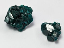 Dioptas Rohsteine 2Stk. 19 und 15mm, 28.50ct