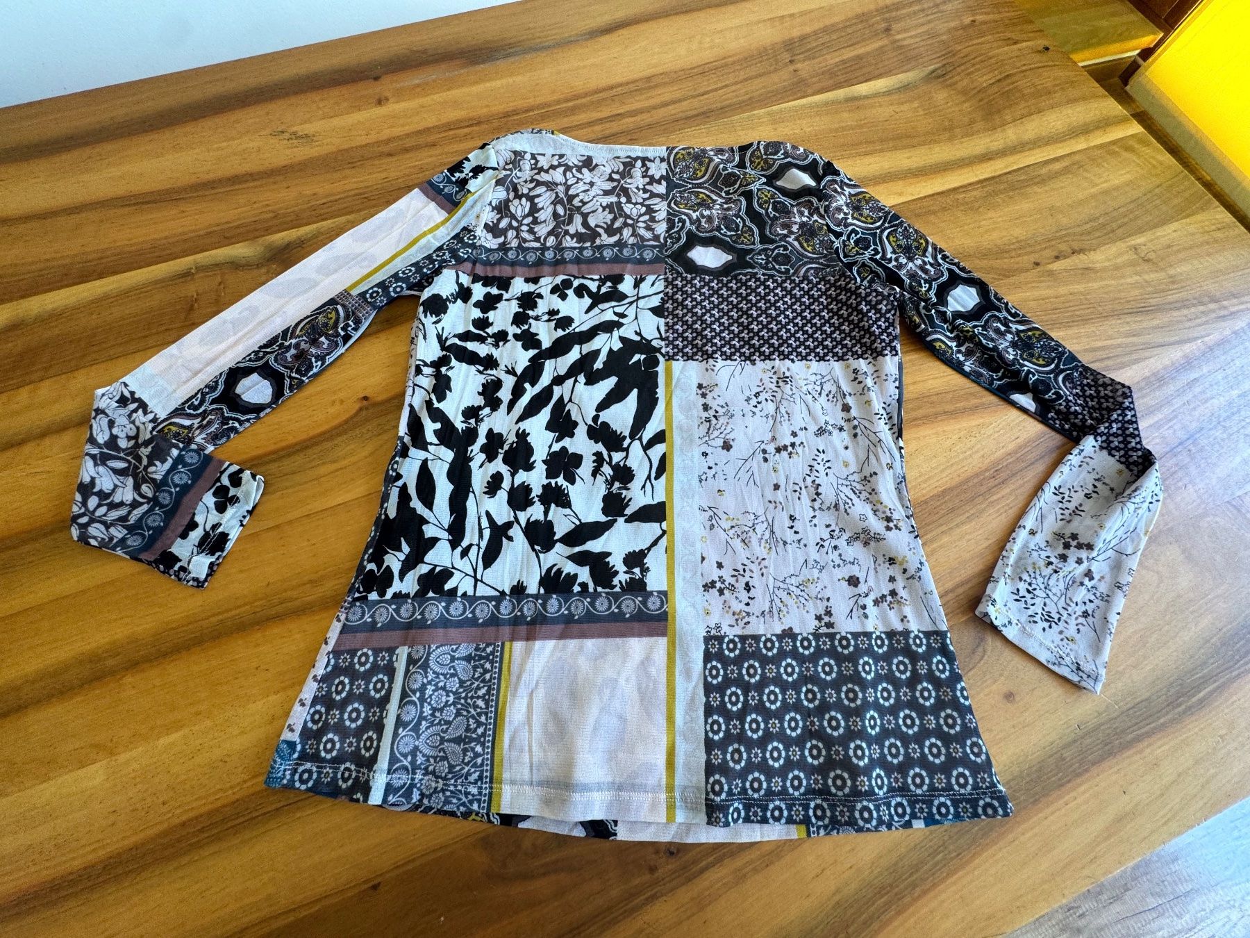 Comma Camicette: Damen Bluse Comma Patchwork Mesh transparente Ärmel Gr. 40 – Usato da Meiringen venduto da tonicandgin 2
