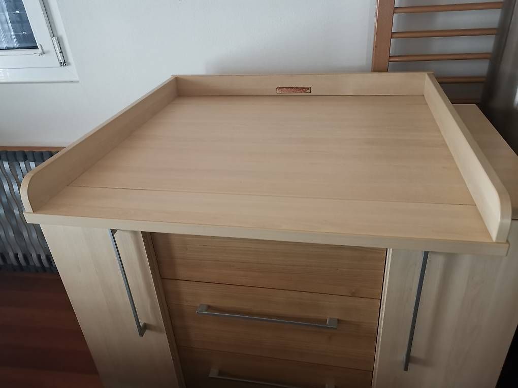 Letti: Schönes Kinderbett und Wickelkomode  – Usato da Amriswil venduto da dmrawil 1