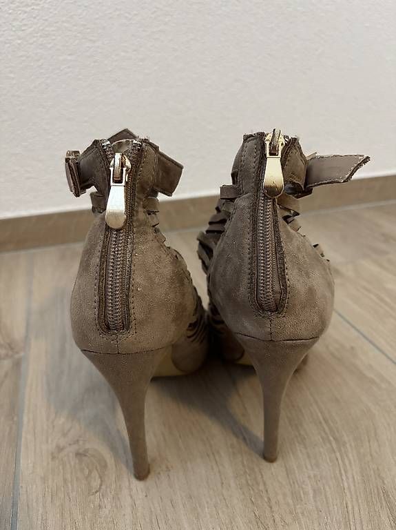 Damenschuhe: High Heels – Gebraucht aus Niederwil AG von jul_xms5 1