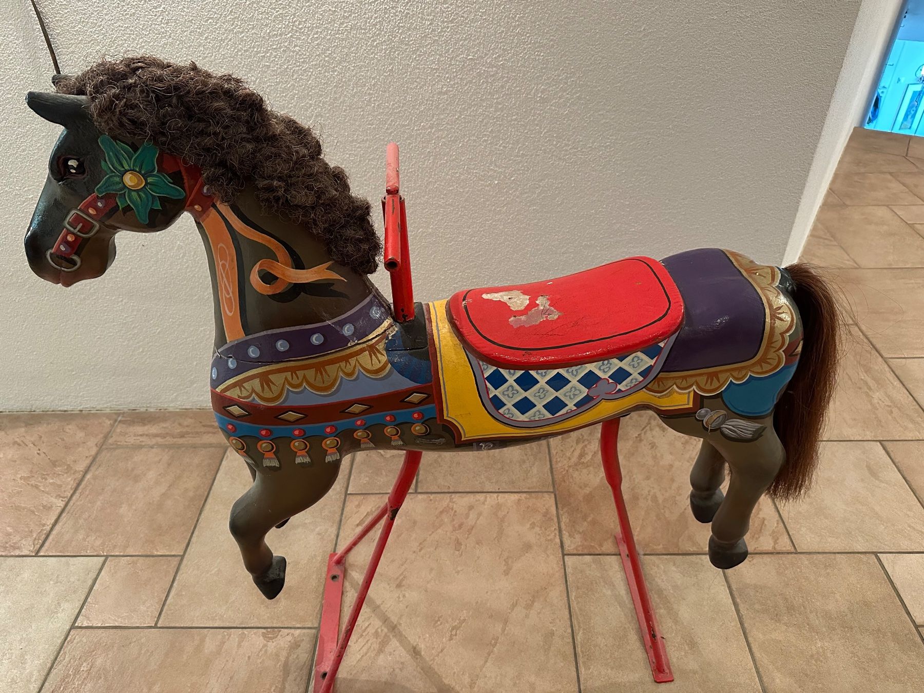 Sculture & Statue: Original antikes Karussell-Pferd – Usato da Uitikon-Waldegg venduto da Zuegnis