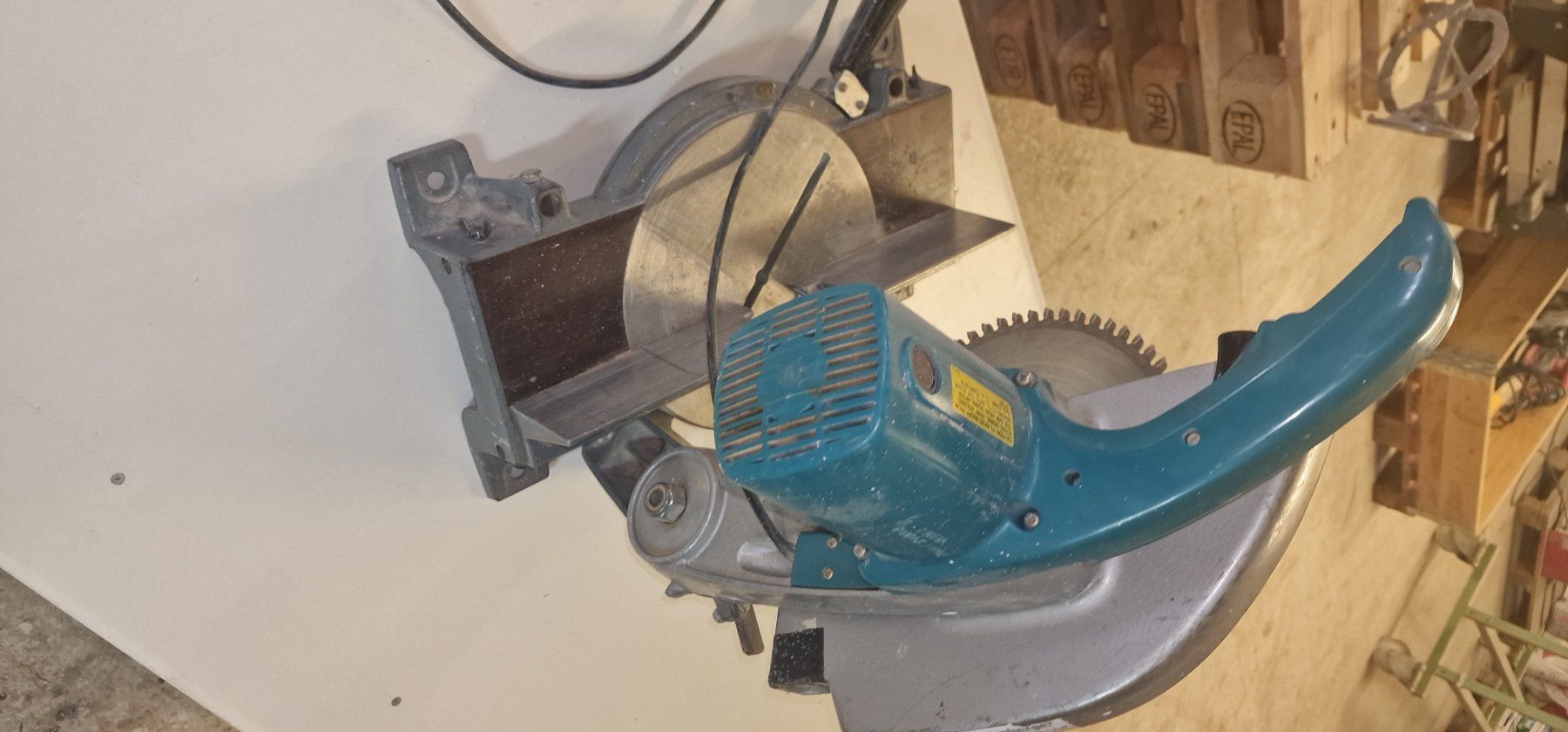 Makita Seghe: Makita Kappsäge – Usato da Flawil venduto da 1343525 1
