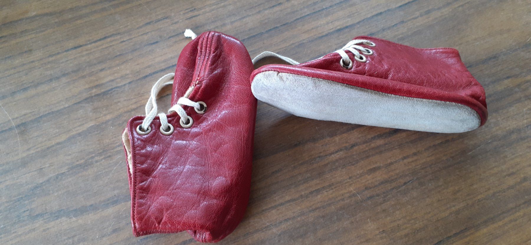 Spielzeuge: Puppenschuhe antik – Gebraucht aus Mörschwil von lindaswunderkiste 3