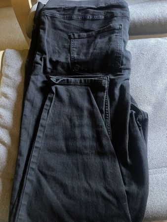 Janina Plus, schwarze Jeans, Gr. 52