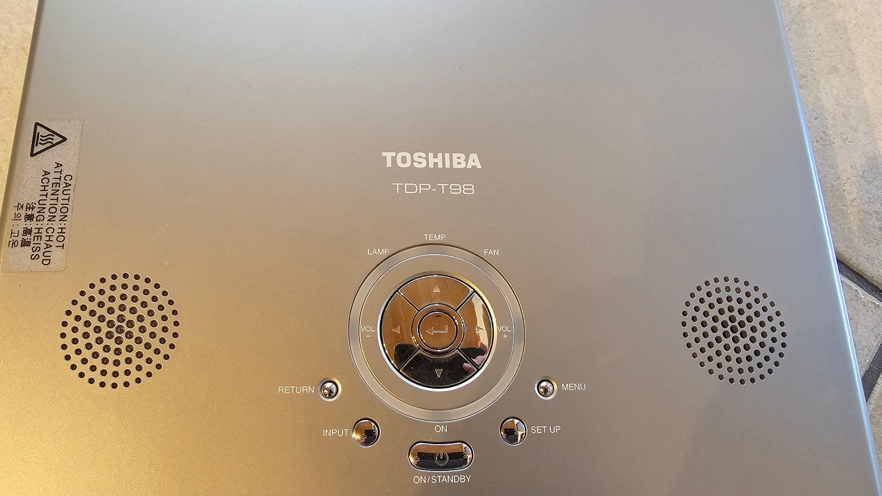 Proiettori: Toshiba TDP-T98 Beamer – Usato da Boniswil venduto da LakeSide_Boniswil 3