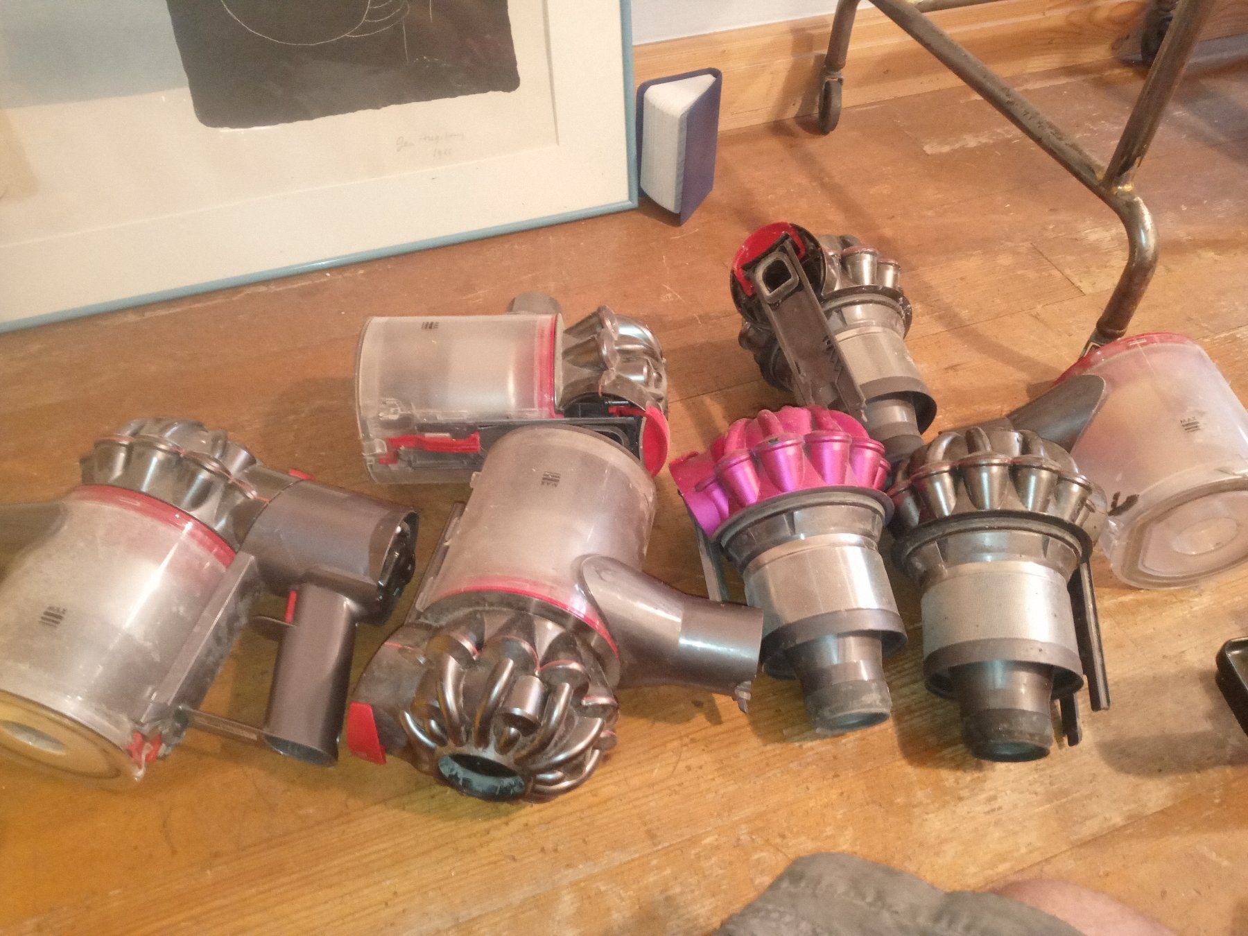 Dyson Staubsauger & Zubehör: Dyson V7 V8 Ersatzteilen – Gebraucht aus Prez-vers-Siviriez von Monija70
