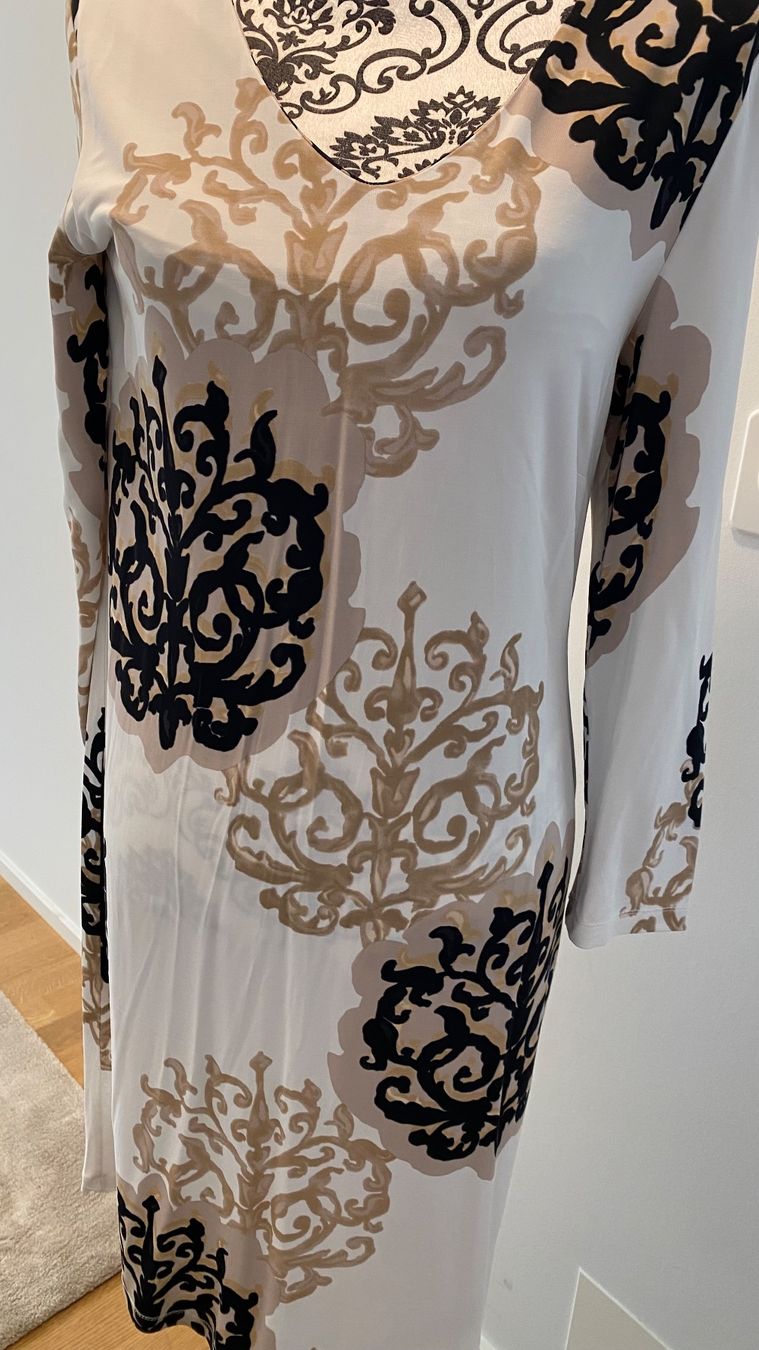 Vestiti: Elegantes Kleid mit Muster – Usato da Starrkirch-Wil venduto da sclupain
