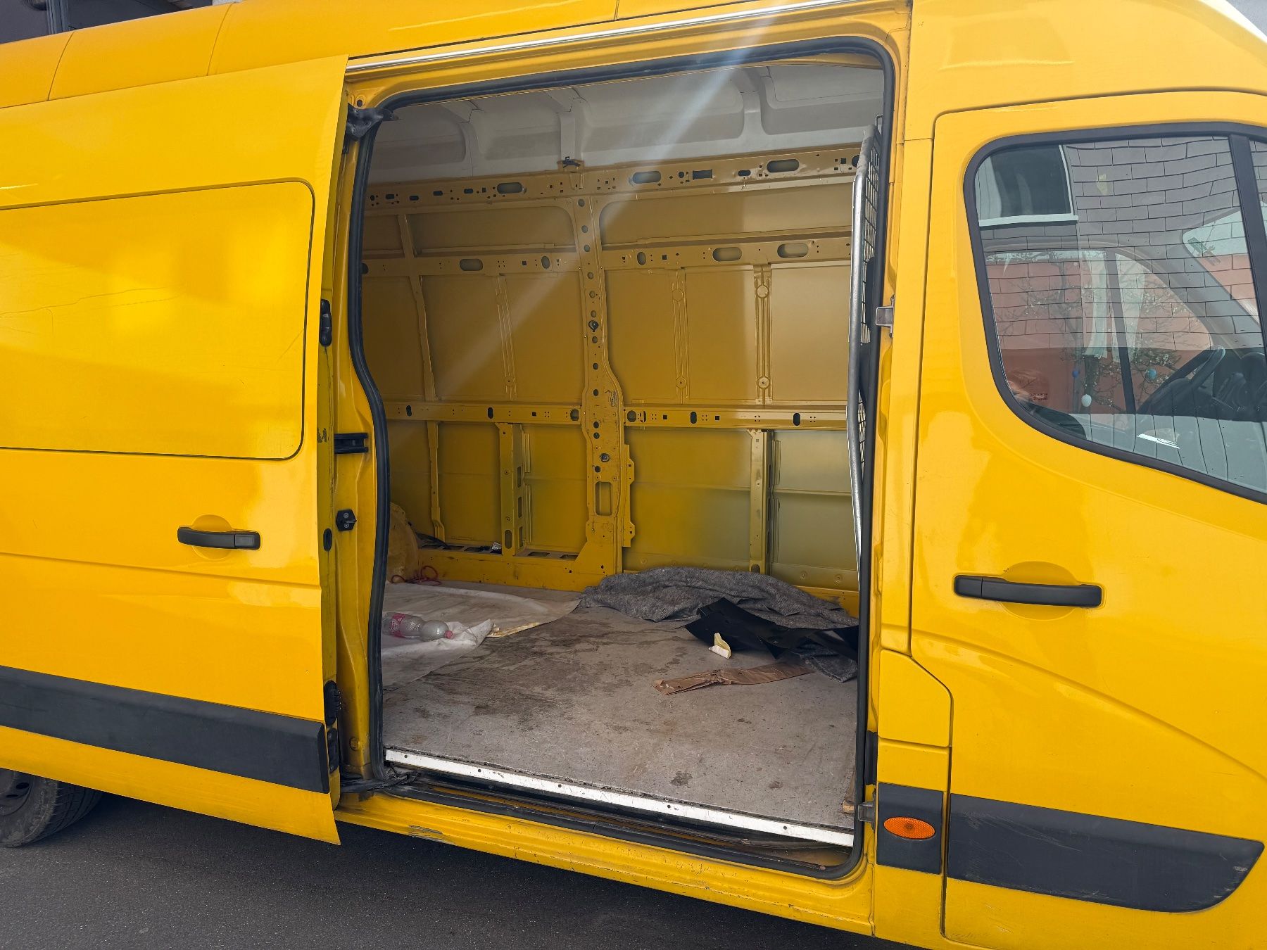 Renault Nutzfahrzeuge: Renault Master Kastenwagen gelb 2017 mit Problemen – Defekt aus Cham von cengo_ag 4