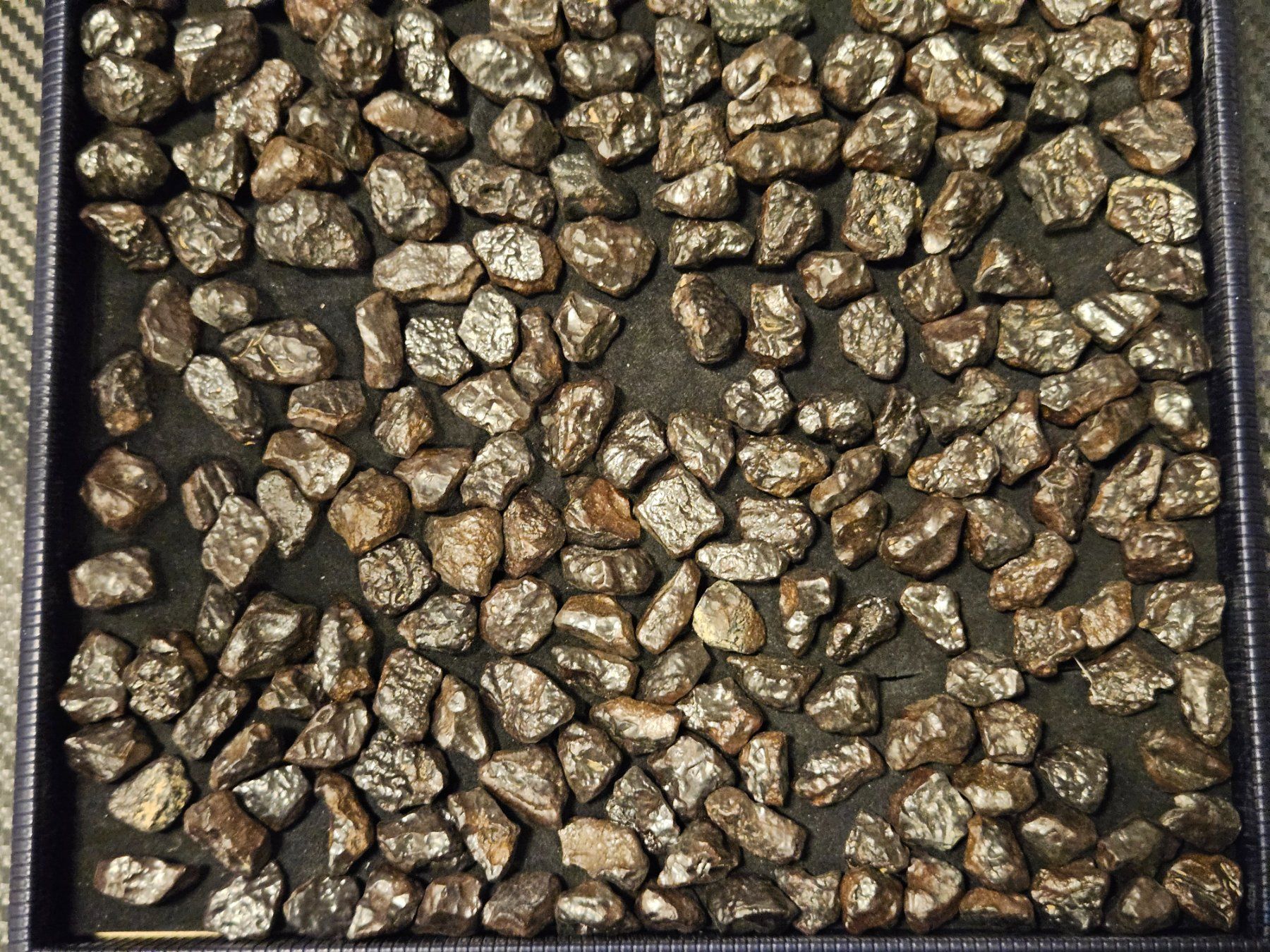 Mineralien & Heilsteine: Tsesit Therapie Namibia Rohstein mit Tablar 250 TsesitSteine – Neu (gemäss Beschreibung) aus Kloten von Asiatica 2
